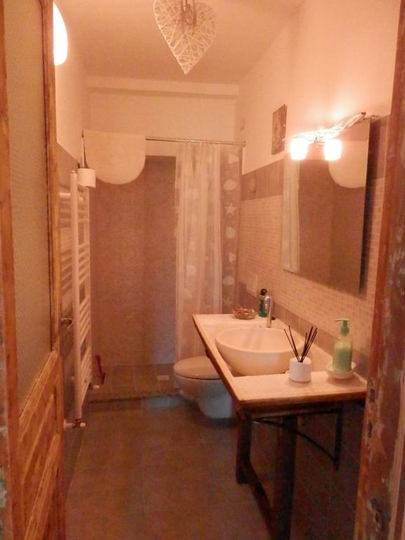 Al Fakhar Bed and Breakfast Ficarra Δωμάτιο φωτογραφία