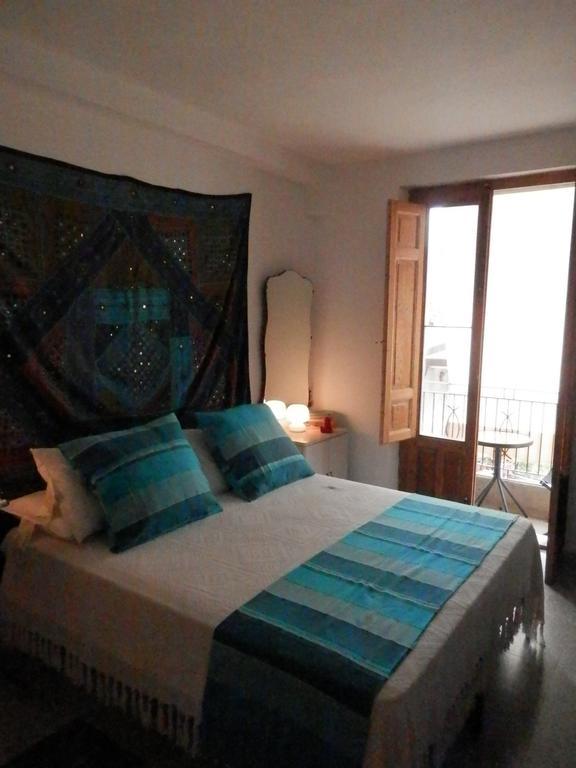 Al Fakhar Bed and Breakfast Ficarra Δωμάτιο φωτογραφία